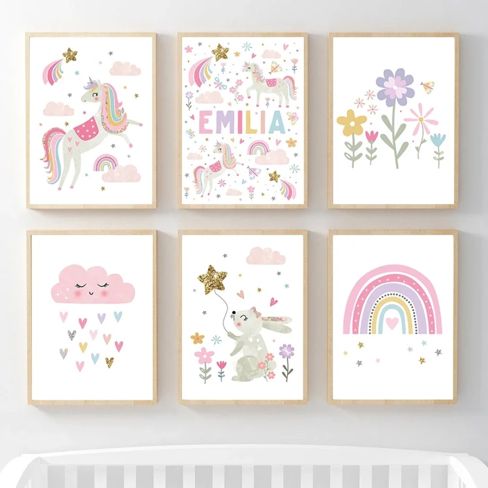 Baby Nursery Name Wall Art - สีชมพูยูนิคอร์นกระต่ายสายรุ้งเมฆดอกไม้ศิลปะบนผนังสำหรับสถานรับเลี้ยงเด็กภาพวาดผ้าใบโปสเตอร์และภาพพิมพ์ภาพติดผนังเด็กทารกตกแต่งห้อง